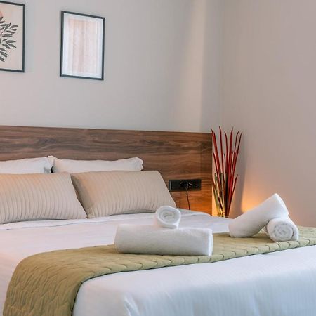 Brand New Suites In City Center Heraklion  Екстер'єр фото